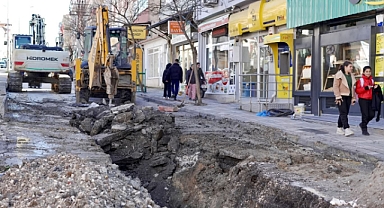 Kıyık Caddesi’nde Altyapı Mesaisi