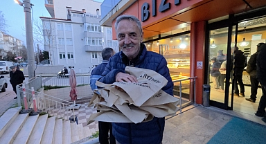 Pide Bitti, Kuyruk Bitmedi