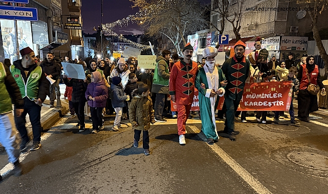 Ramazan ayı fener alayıyla karşılandı