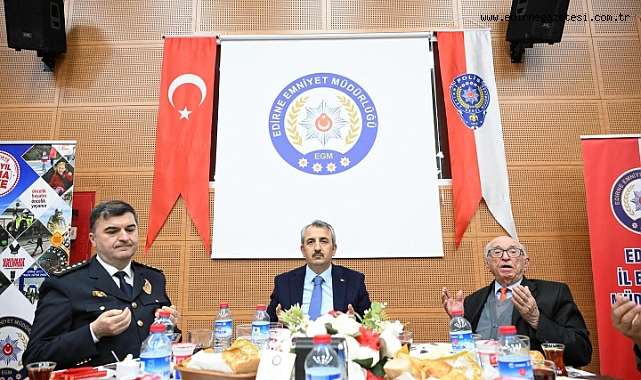 Vali Sezer, iftar sofrasında polislerle bir araya geldi