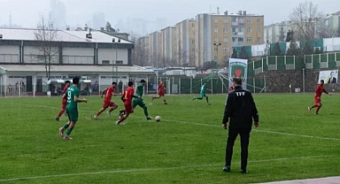 Yağmur Altında 1 Puan 