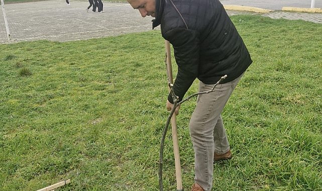 Bir Fidan, Bir Öğretmen, Bir Vicdan