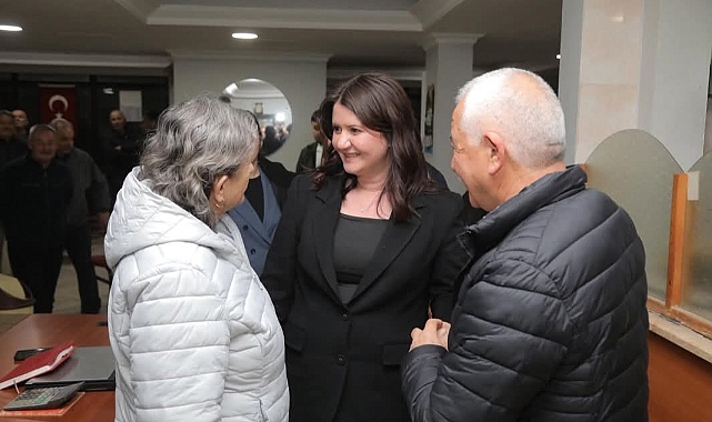 Gencan Kurtuluş’ta Ev Ziyareti Yaptı, Vatandaşlarla Sohbet Etti