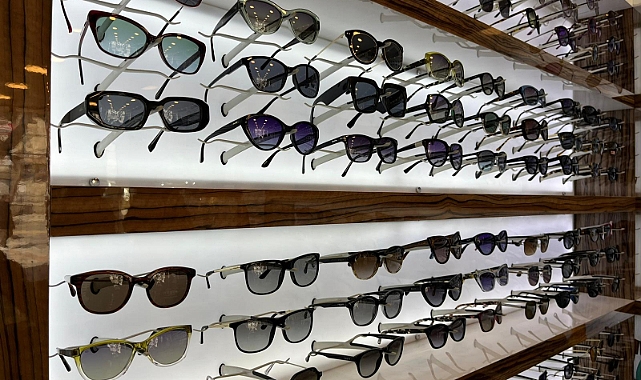 GÖZLÜĞÜ GÖZLÜKÇÜDEN, SAATİ SAATÇİDEN ALIN