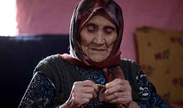 Hatice nine yaşam enerjisiyle örnek oluyor