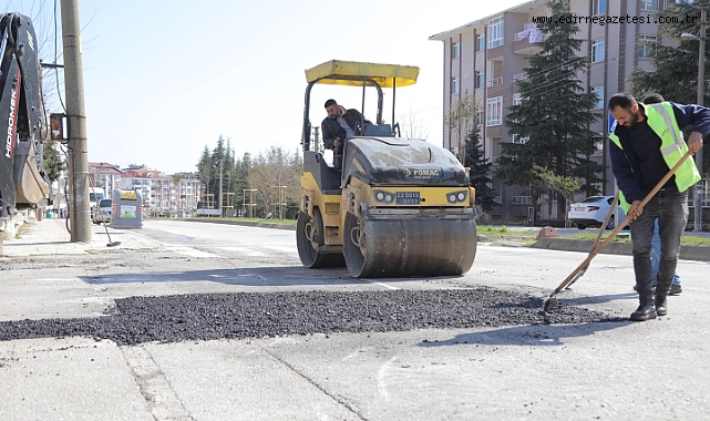 İbrahim Ay Caddesi’nde Asfalt Yama Çalışmaları Tamamlandı