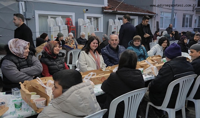 Karaağaç’ta İmece İftar Sofrası Kuruldu