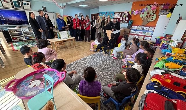 Kızılay’dan Cumhuriyet İlkokulu Öğrencilerine Anlamlı Sürpriz