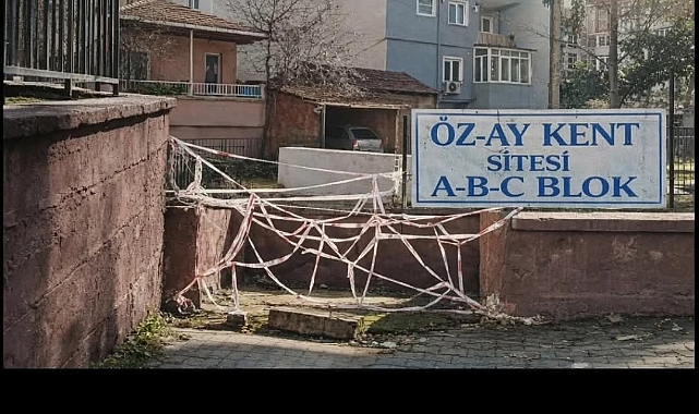 Muhtardan Çöp Uyarısı