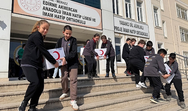 Öğrencilerden Dayanışma Dolu Ramazan Kolileri