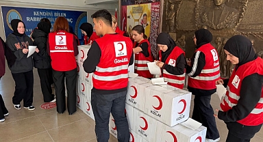 Öğrencilerden Dayanışma Dolu Ramazan Kolileri