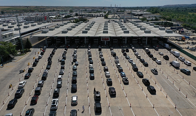 Sınır Kapılarından Rekor Geçiş