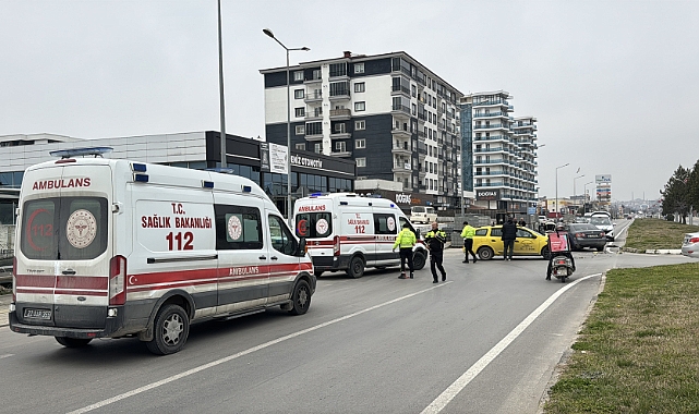 Taksi ile otomobilin çarpışması sonucu 2 kişi yaralandı.