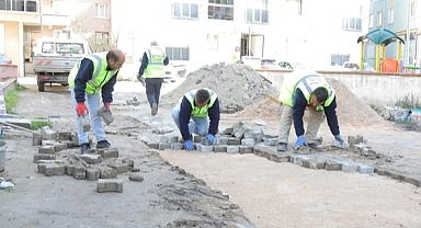 Taş Döşeme Çalışmaları Sürüyor