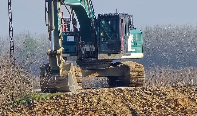 Yıkılan Seddeler Onarılıyor