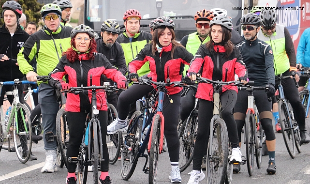 40 bisikletli şehitler için pedal çevirdi