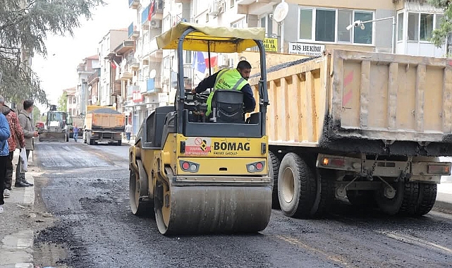 Balıkpazarı Caddesi’nde Asfalt Mesaisi Sürüyor