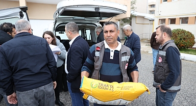 Çiftçilere yerli hibrit ayçiçeği tohumu dağıtıldı