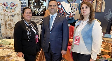 Deri ve saraciye ürünleri Cemre Çarşısı'nda tanıtıldı