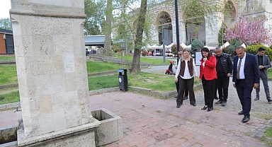 Eski Cami Çevresindeki Düzenleme Çalışmaları Hızlanıyor