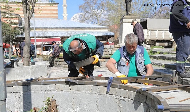İlhan Koman Parkı’nda Yenileme Çalışmaları Sürüyor