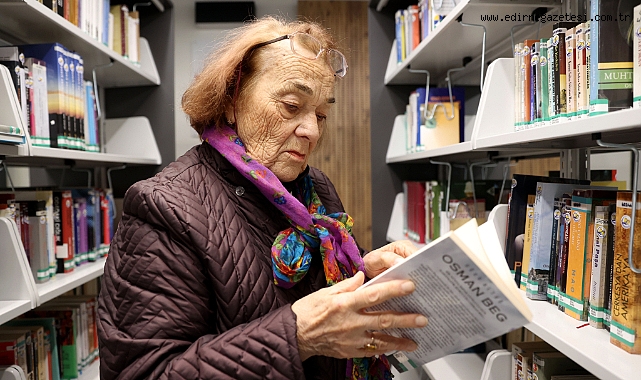 Kitap sevgisi 73 yıldır sürüyor