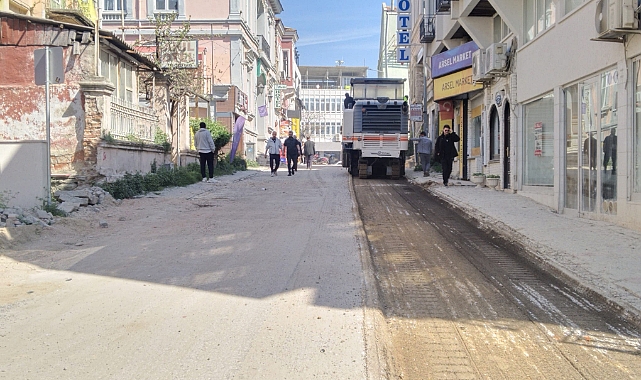 Maarif Caddesi Asfalta Hazırlanıyor