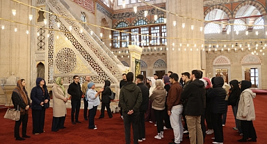 Mimarlık öğrencileri Selimiye Camisi'ni gezdi