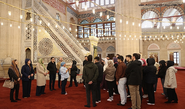 Mimarlık öğrencileri Selimiye Camisi'ni gezdi