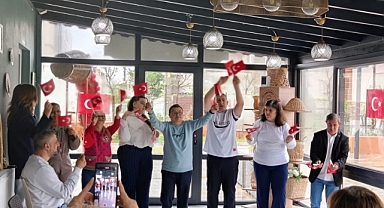 Minik öğrencilerden rehabilitasyon merkezi sakinlerine ziyaret