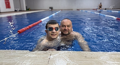 Otizmli Umut’un kulaçları madalya getirdi