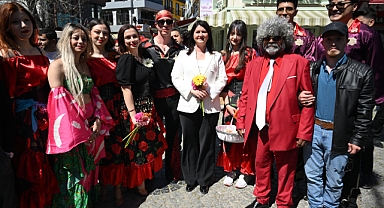 Saraçlar’da 9/8’lik Coşku