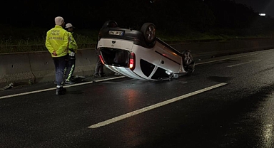 Takla atan otomobilin sürücüsü yaralandı