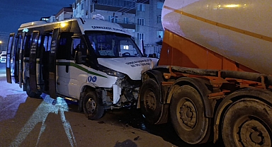 Trafik kazasında 9 kişi yaralandı