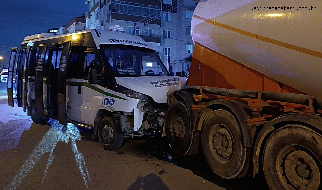 Trafik kazasında 9 kişi yaralandı