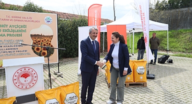 Yerli Hibrit Tohum Üreticiyle Buluştu