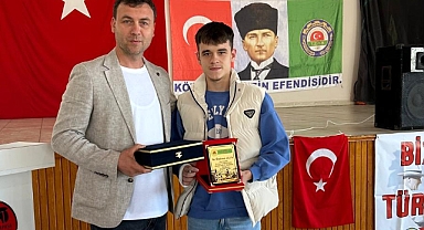 19 Yaşında Tarımda, 89 Yaşında Hala Tarlada
