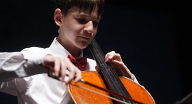 Genç Yetenek Aydın Deniz Tarlacı’dan Görkemli Performans