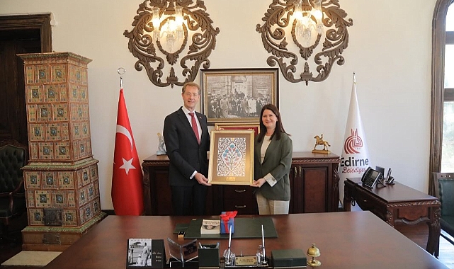 Huisinga'dan Gencan’a ziyaret