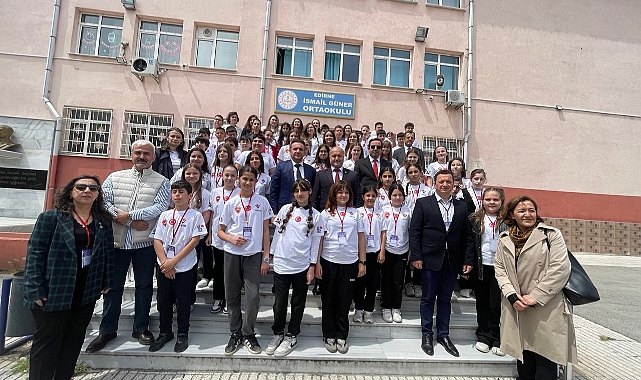 TÜBİTAK 4006 bilim fuarı yoğun ilgi gördü
