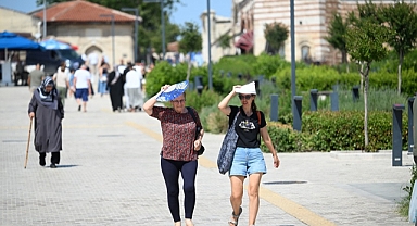 Edirne'de Sıcak Hava Bunaltıyor 