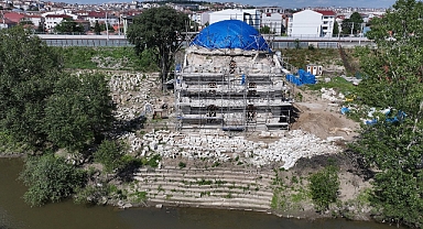 Evliya Kasımpaşa Camisi'nde zemin güçlendirme çalışması yapılıyor