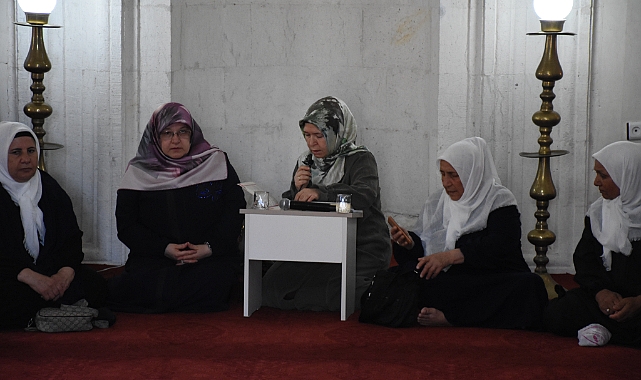 Hatim ve belge takdim programı düzenlendi