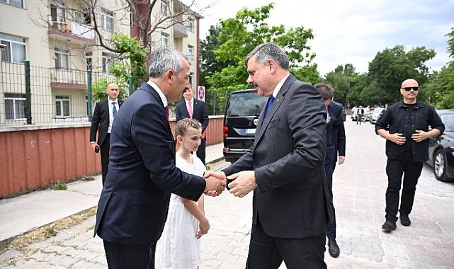 İçişleri Bakanı Mustafa Çiftçi’yi Vali Yunus Sezer Karşıladı