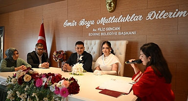 Nikah kıymak isteyen çiftler 