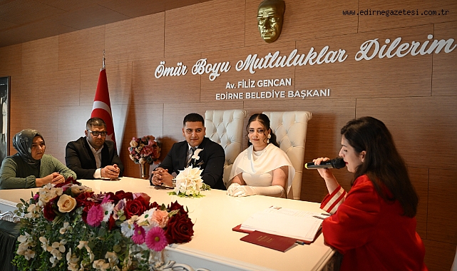 Nikah kıymak isteyen çiftler 