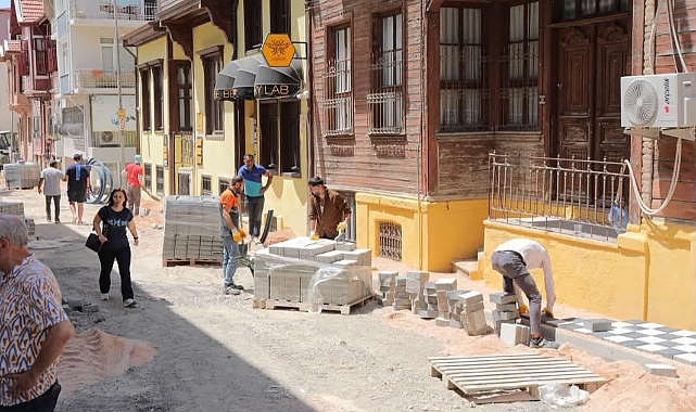 Ortakapı Caddesi’nde Kaldırımlar Yenileniyor