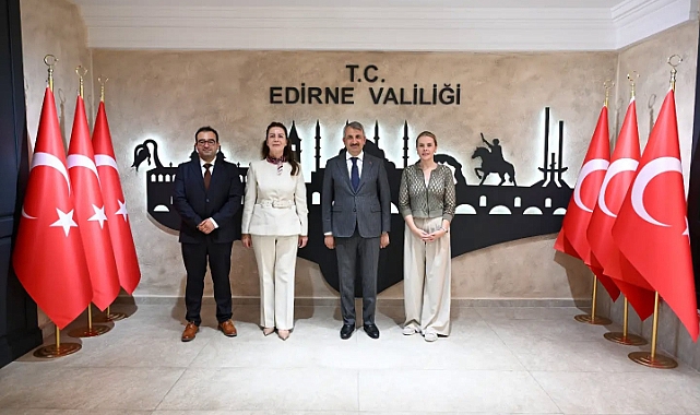 Türk Kızılay heyetinden Vali Sezer'e ziyaret