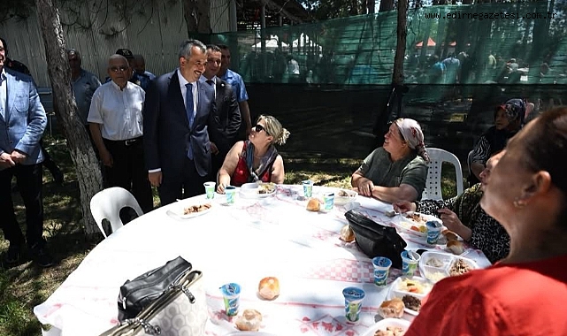 Vali Sezer, Konacık ve Şükür Yemeği’nde Vatandaşlarla Buluştu