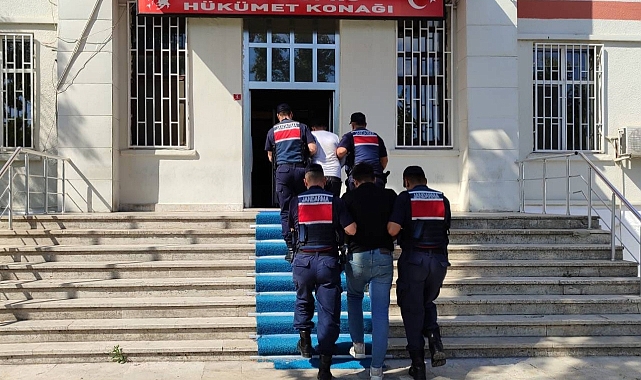  2 düzensiz göçmen tutuklandı